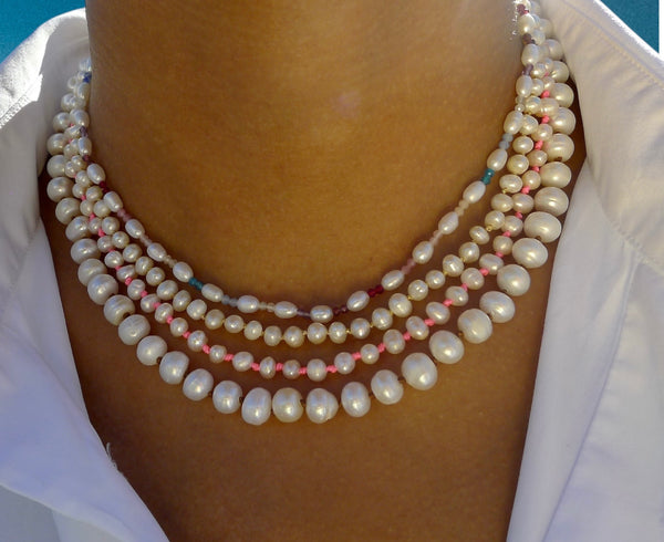 Freshwater Pearl Necklace with a Mocca Thread
